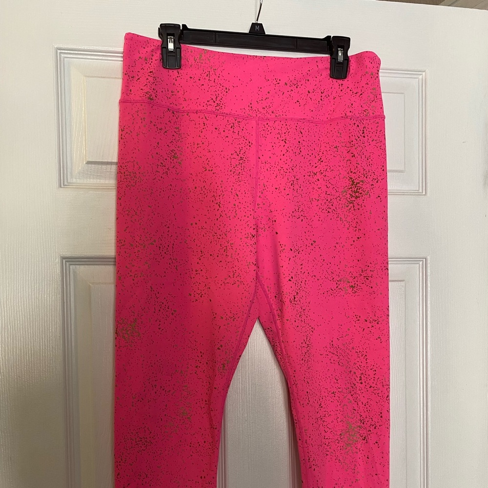 Zyia Pink and Gold Capri Leggings